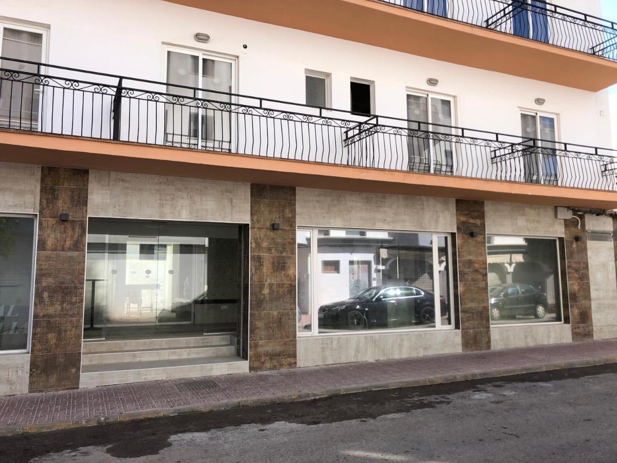 Hostal Rosalia Sant Antoni de Portmany Екстериор снимка