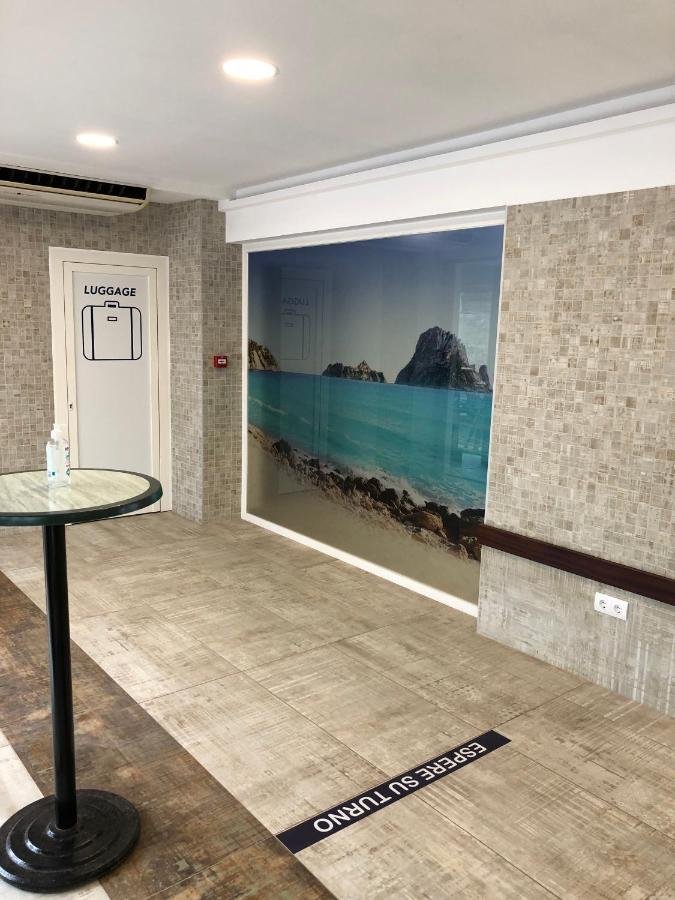 Hostal Rosalia Sant Antoni de Portmany Екстериор снимка