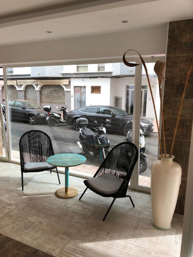 Hostal Rosalia Sant Antoni de Portmany Екстериор снимка