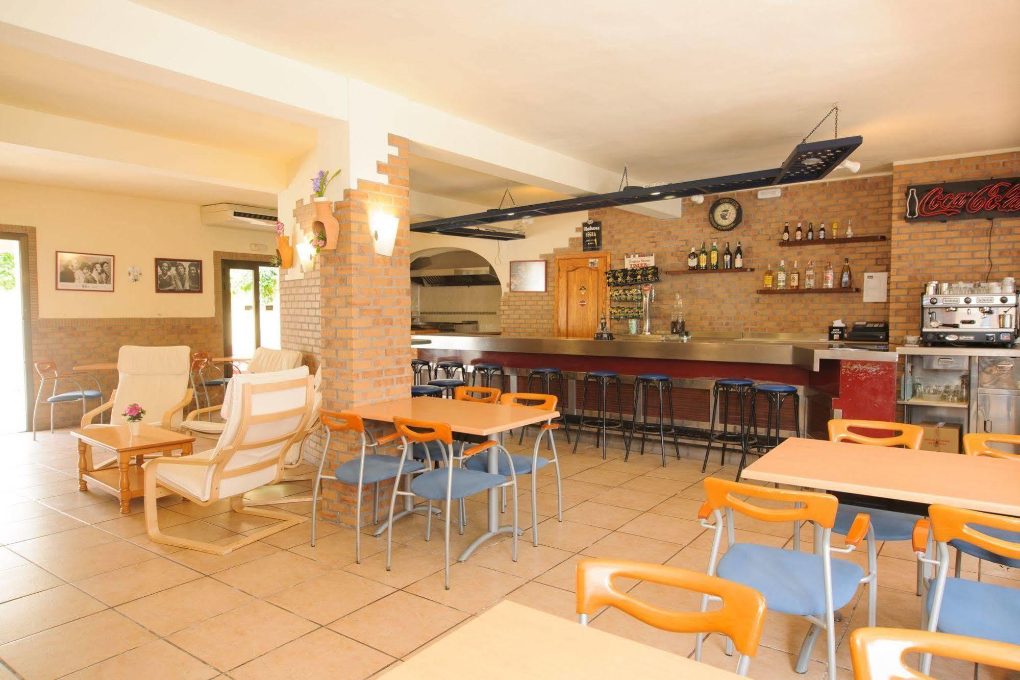 Hostal Rosalia Sant Antoni de Portmany Екстериор снимка