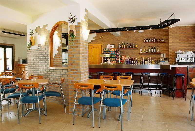 Hostal Rosalia Sant Antoni de Portmany Екстериор снимка